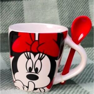 Disney Minnie Mouse Mug w/Spoon "Shhh...l'm Taking a
Time-Out" — New